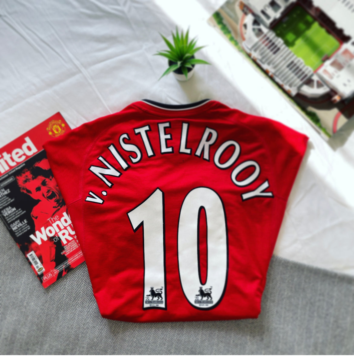 2000-02 Manchester United Home Shirt Van Nistelrooy #10 | Very Good | Large