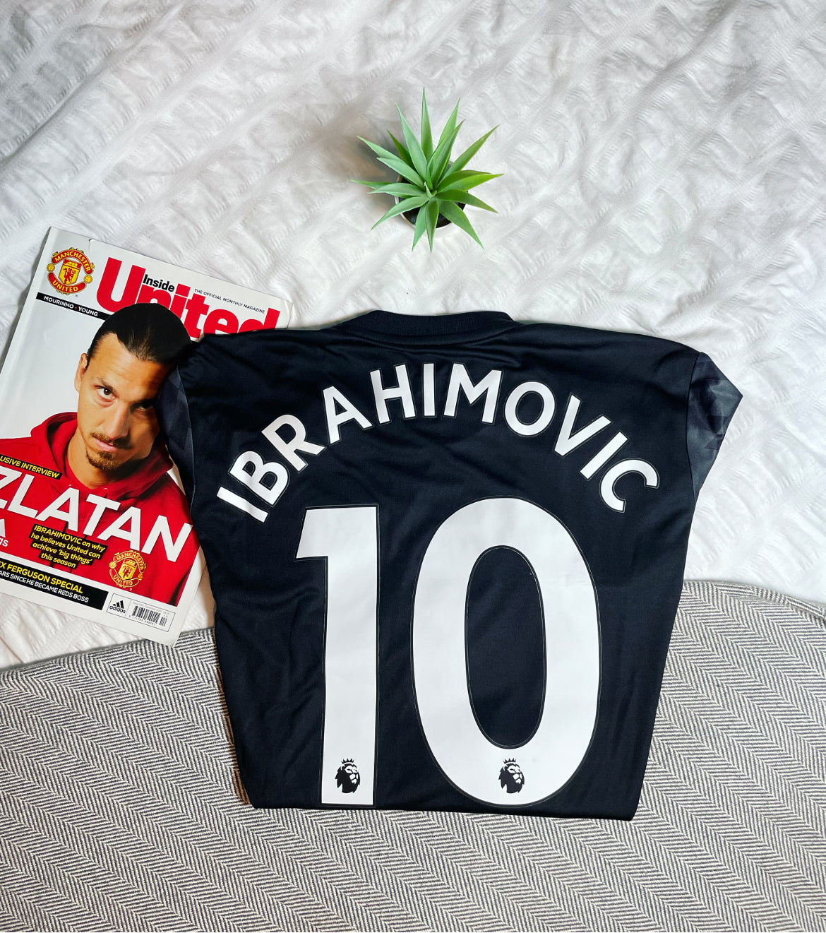 Ibrahimovic Jersey Ibrahimovic Shirt Sales Man Utd 2017-18