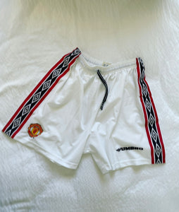 1998-00 Manchester United Home Shorts | Mint | Medium