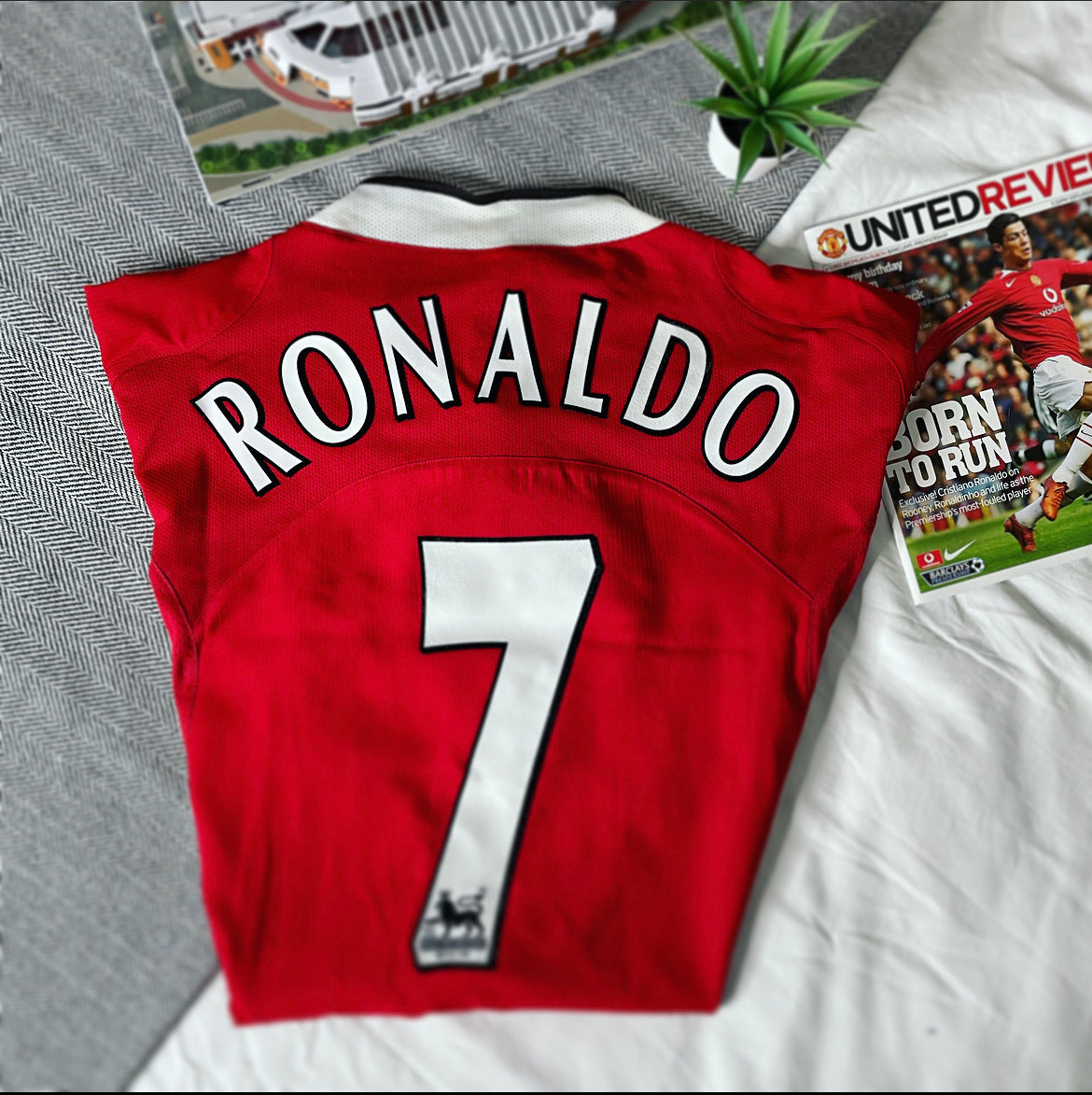 2004-06 Manchester United Home Shirt | Ronaldo #7 | Mint | L