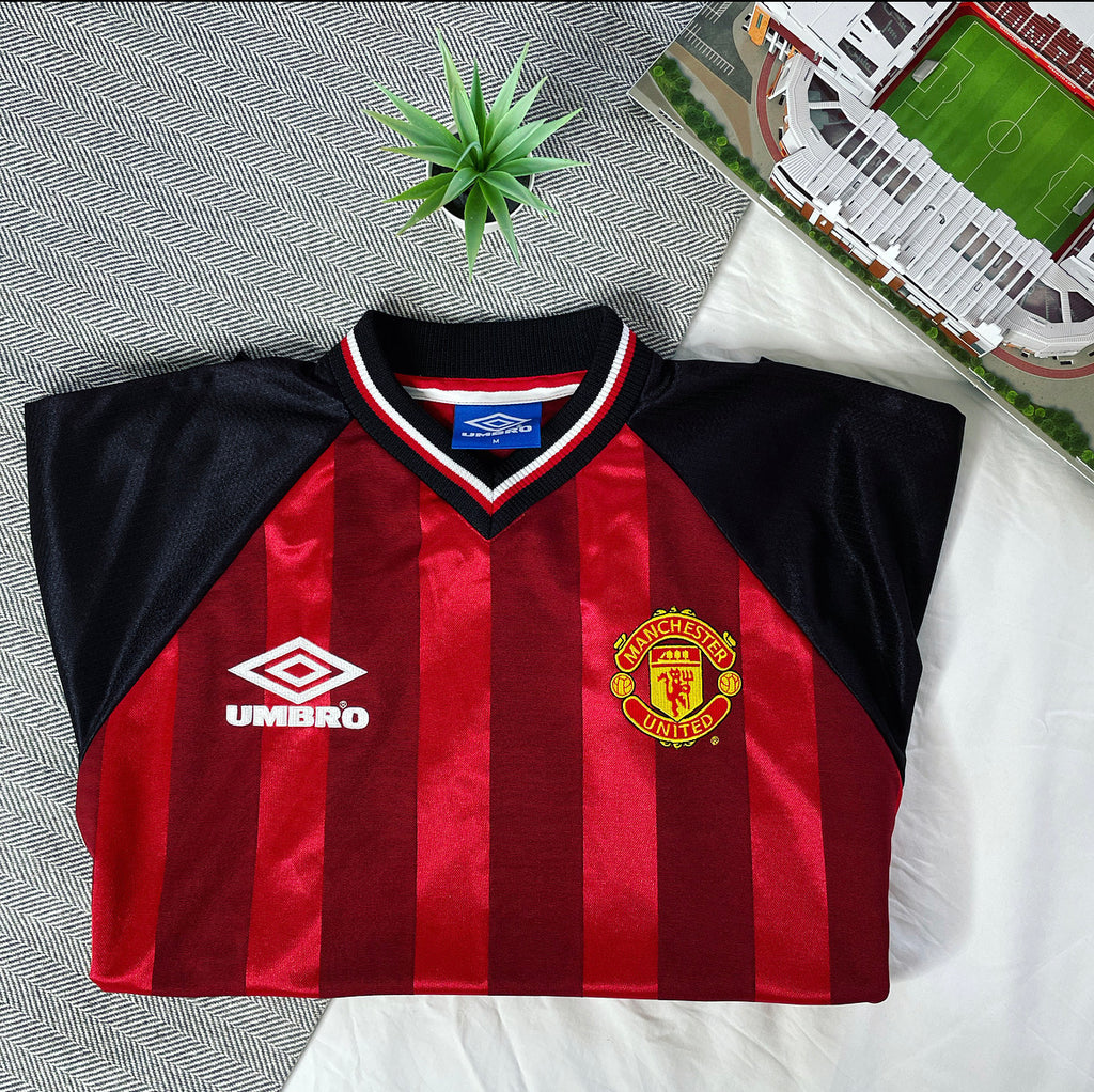 Man United Training Top Red Umbro M - Main Image