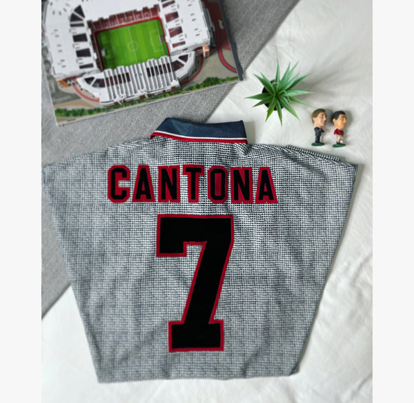 1995-96 Manchester United Away Shirt Cantona #7 | Mint | L