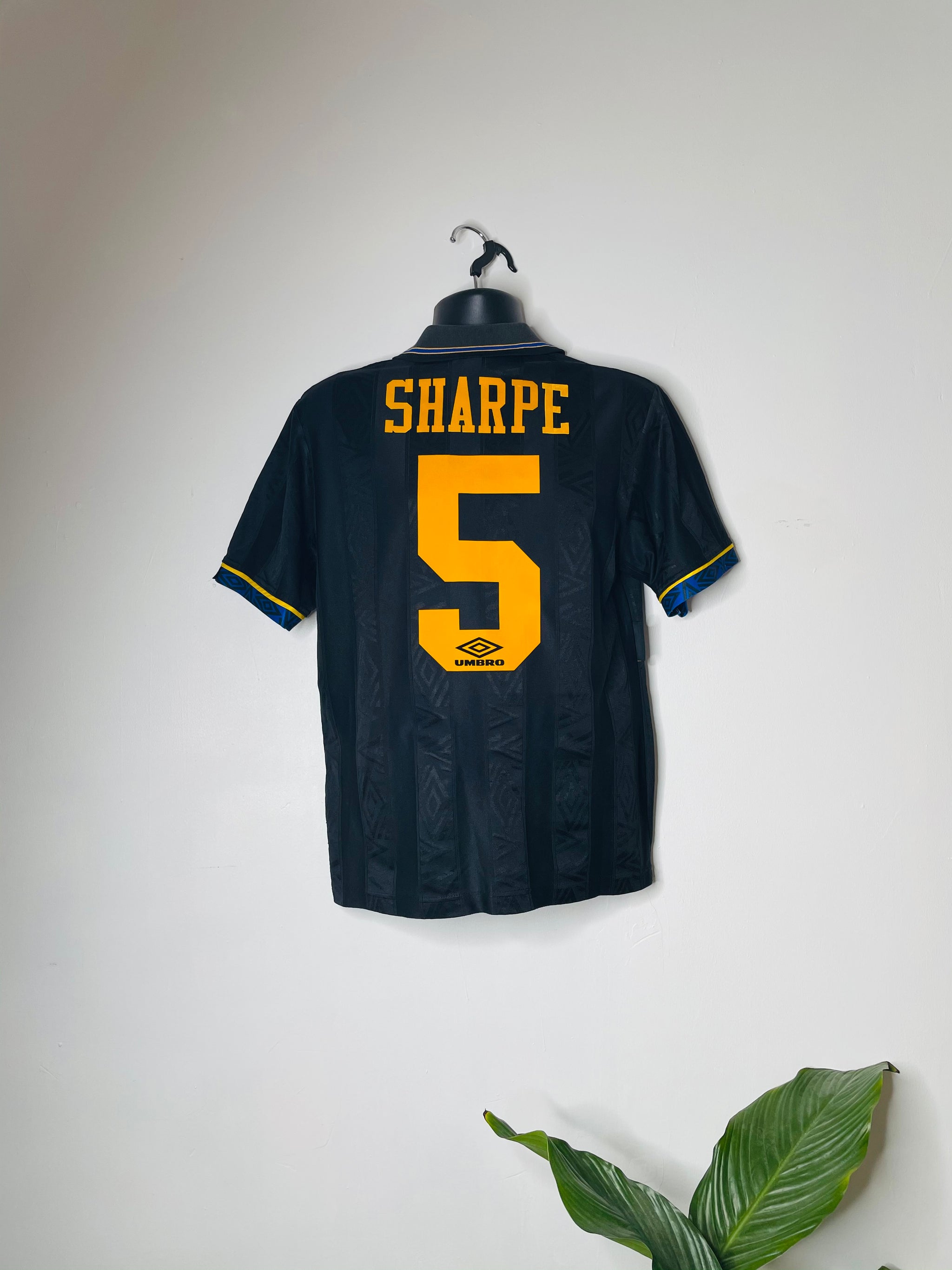 1993-95 Manchester United Away Shirt | Sharpe #5 | Mint | M