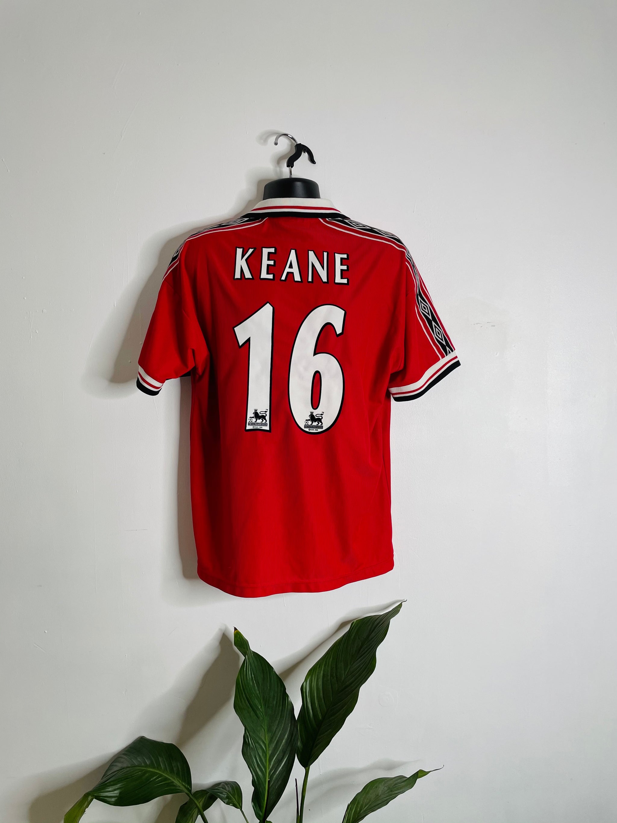 1998-2000 Manchester United Home Shirt Keane #16 | Mint | L
